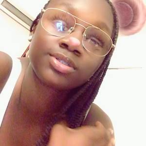 Meet your Posher, Dericka